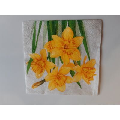 tavaszi virágos szalvéta nárciszokkal